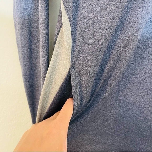 Mizuno Performance quarter Zip Lightweight Top Size Small Blue/Gray Pocket - Picture 7 of 10